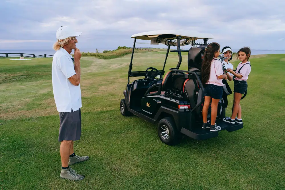 Cru Golf Cart